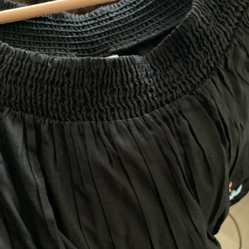 [ ₹480 ] Vero Moda Women Black Embroidered Top - Picture 4 of 5